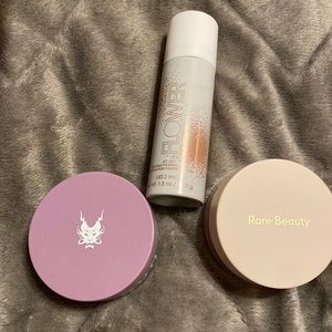 2 TRANSLUCENT POWDERS AND A SETTING SPRAY